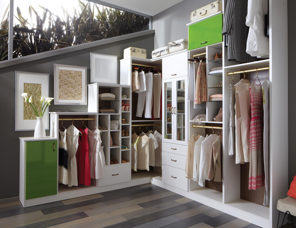 l-walkin-closet