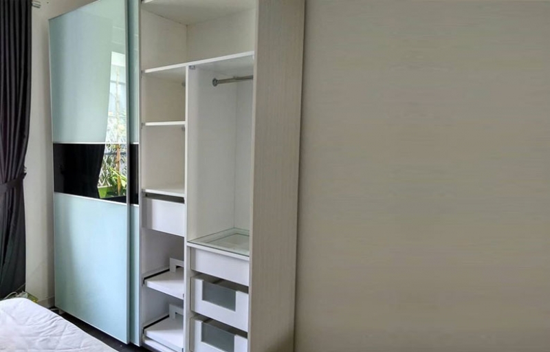 Wardrobe Minimalis
